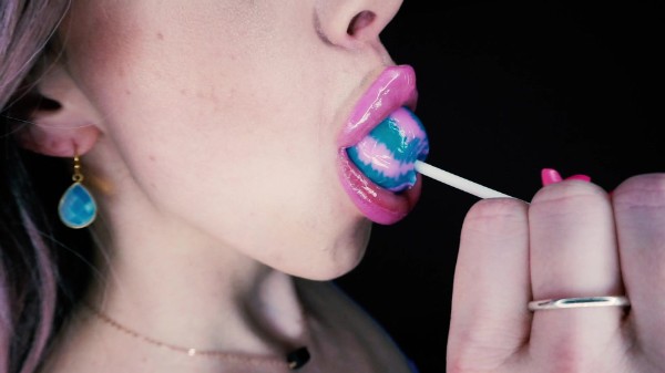 Goddess Fiona - Lollipop Lipstick Fetish