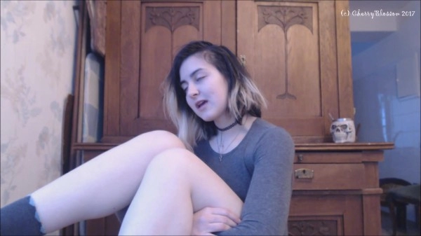 MisstressLiliya - Worship My Feet Loser