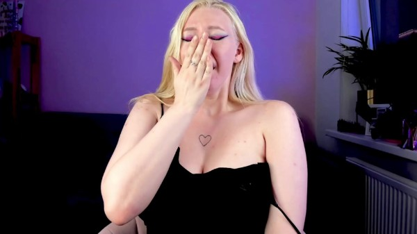 alicewarmheart - Sneezing and Masturbating