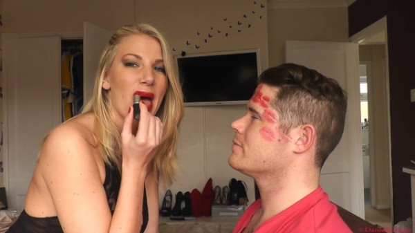 Danielle Maye XXX - Danielle Maye Lipstick Kisses