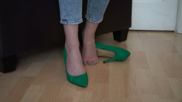 Imilia Audley - Cummy Shoes Compilation - Barefoot Only