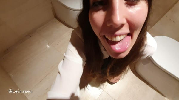 Leina Sex - Follando con mi padrastro