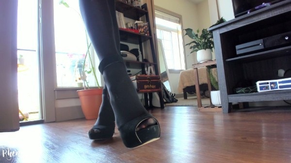 RheaSweet - All about Feet