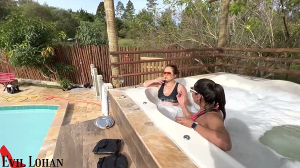 Mistress Lohan - Evil Lohan and Goddess kiffa - Human ashtray in bathtub
