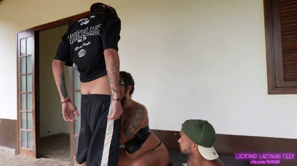 Licking Latinas Feet - ANDY and LOLAH VIBE - Bitch boy becomes cuckold for his muse and her new man (4K)
